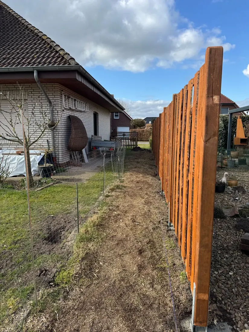 Bohlenzaun in Barßel – Montage durch Zaunonkel