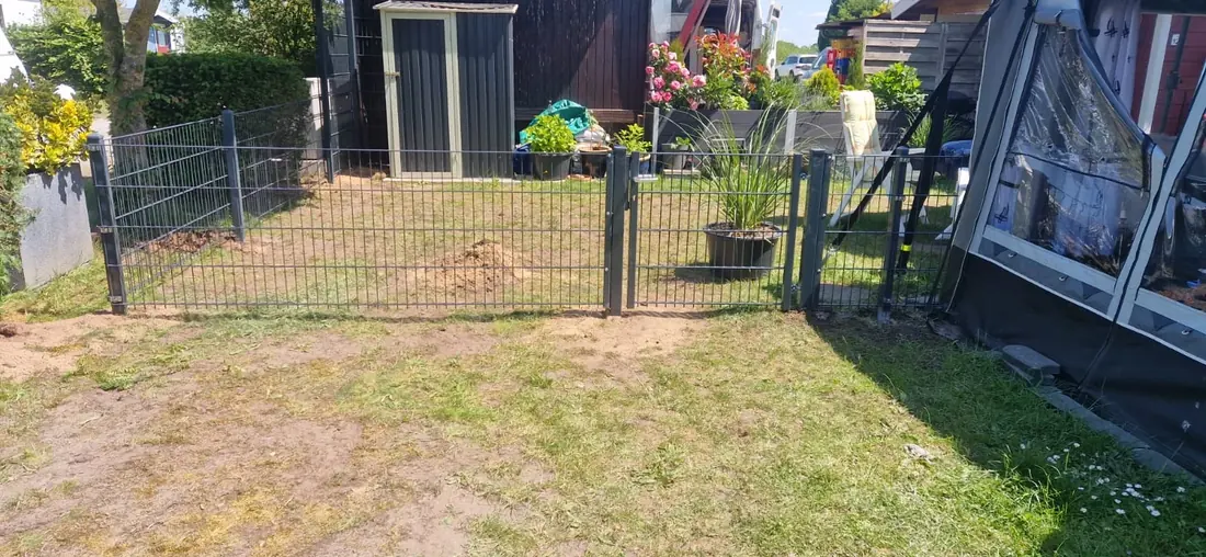 Zaun in Bingum Campingplatz – Montage durch Zaunonkel