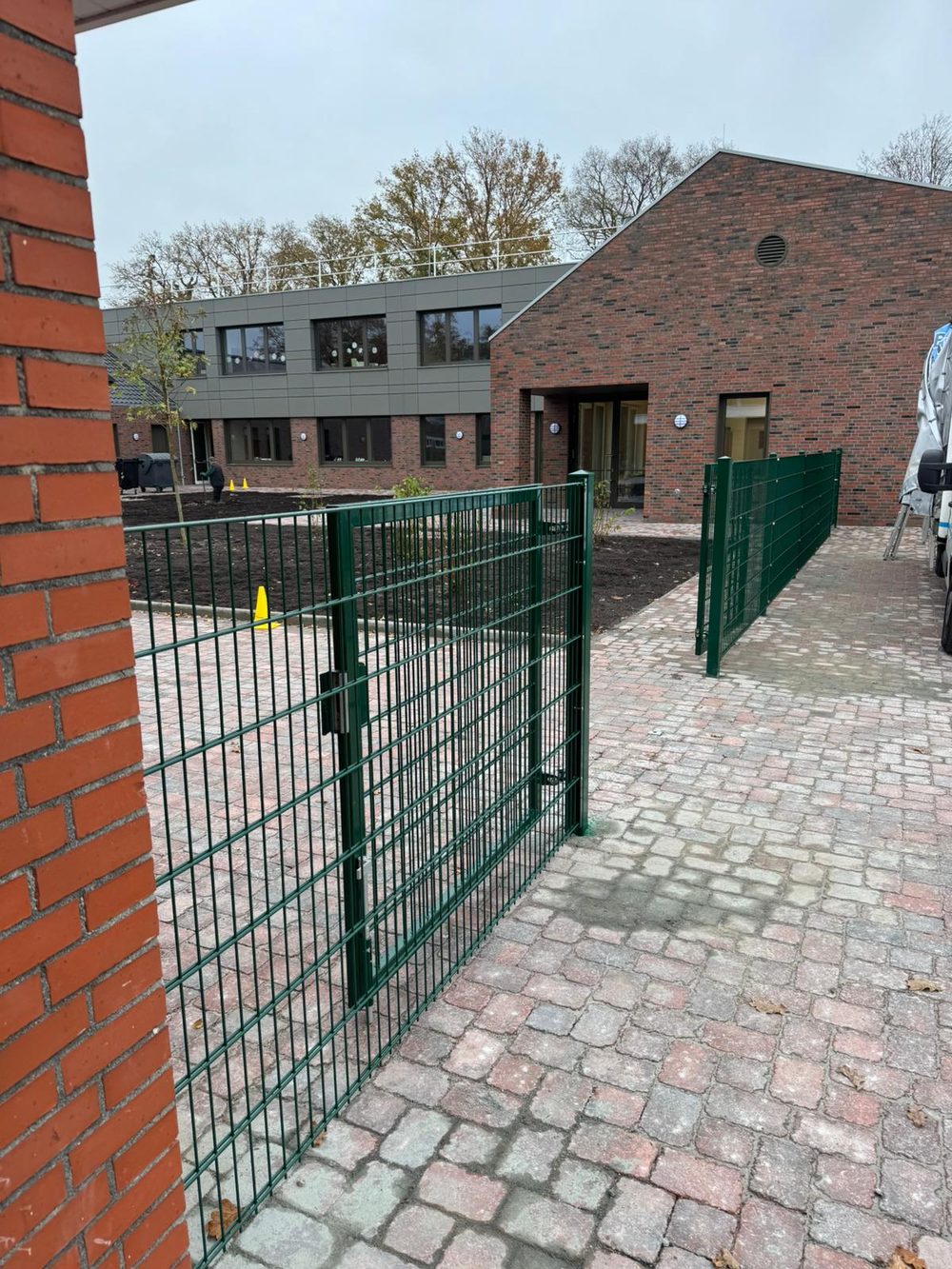 Zaun in Grundschule Collinghorst &ndash; Zaunonkel GmbH
