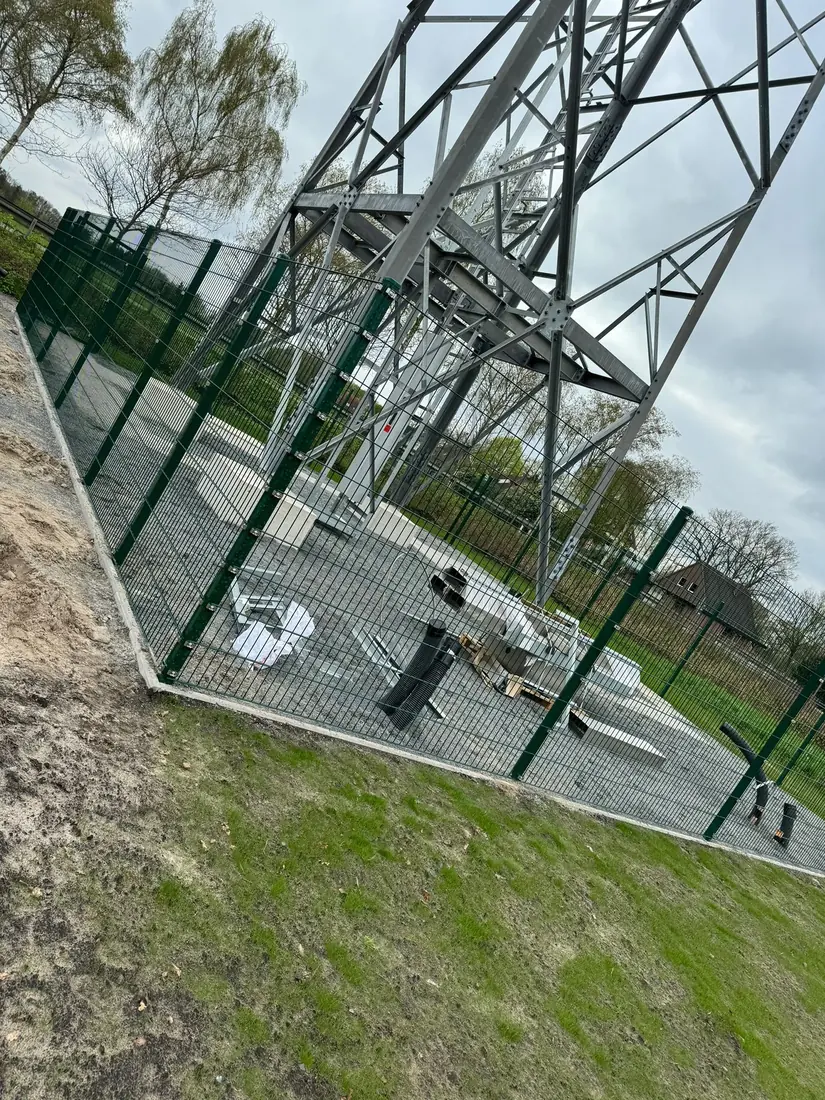 Zaun in Klein Scharrel – Montage durch Zaunonkel