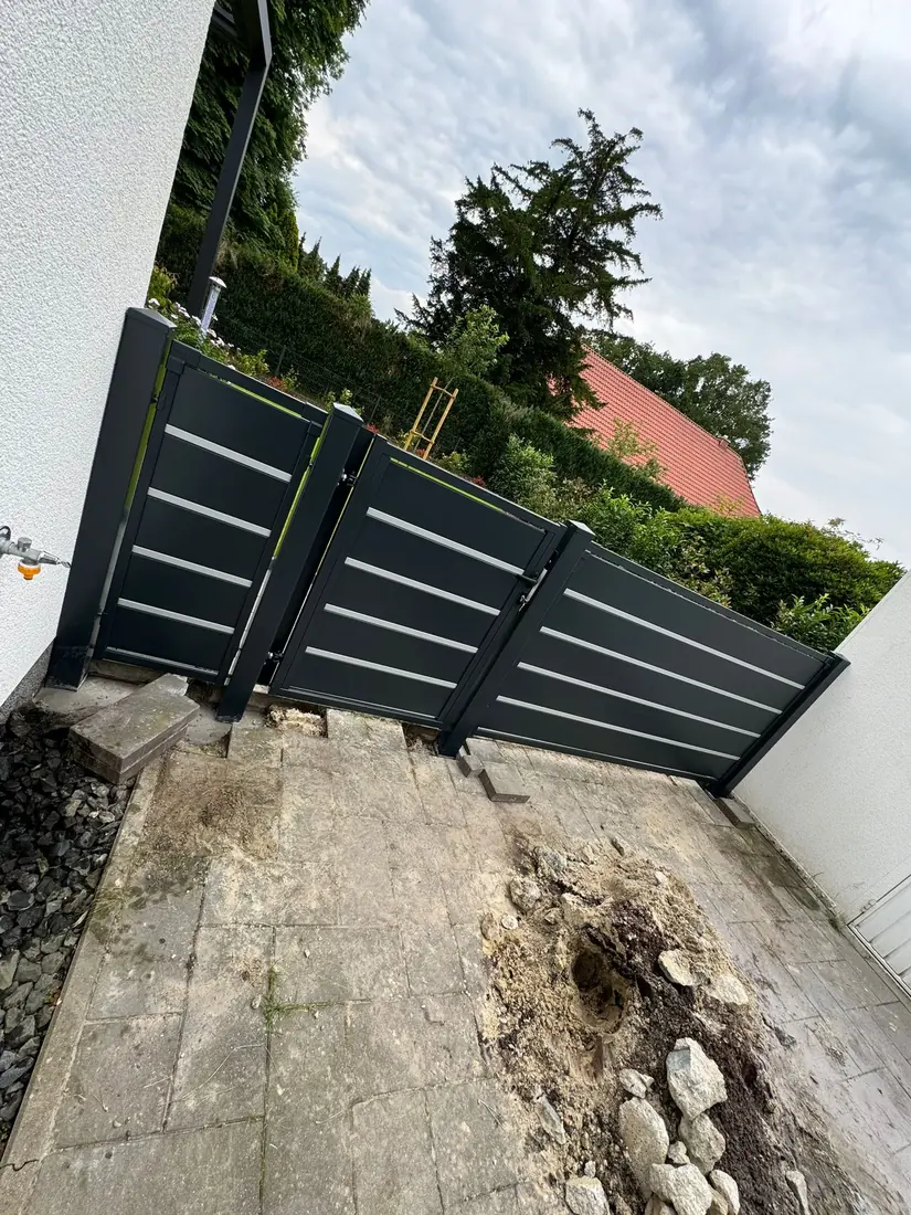 Design- & Frontzaun in Oldenburg – Montage durch Zaunonkel