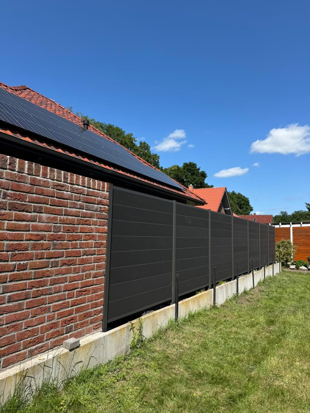 WPC-Sichtschutzzaun in Rhauderfehn &ndash; Zaunonkel GmbH