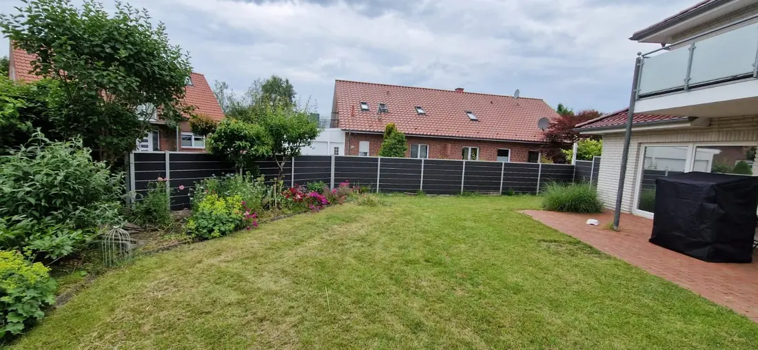 WPC-Sichtschutzzaun in Rhauderfehn – Montage durch Zaunonkel