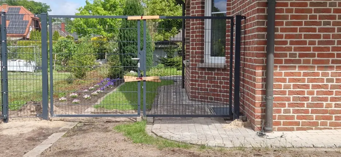 Tor in Rheine – Montage durch Zaunonkel