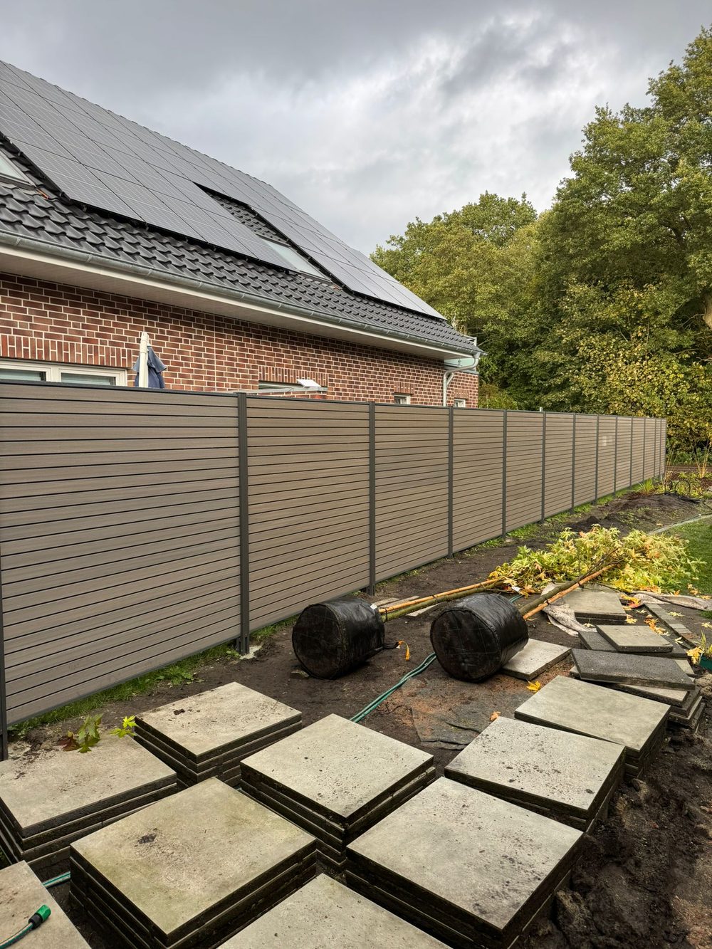 WPC-Sichtschutzzaun in Scharrel &ndash; Zaunonkel GmbH