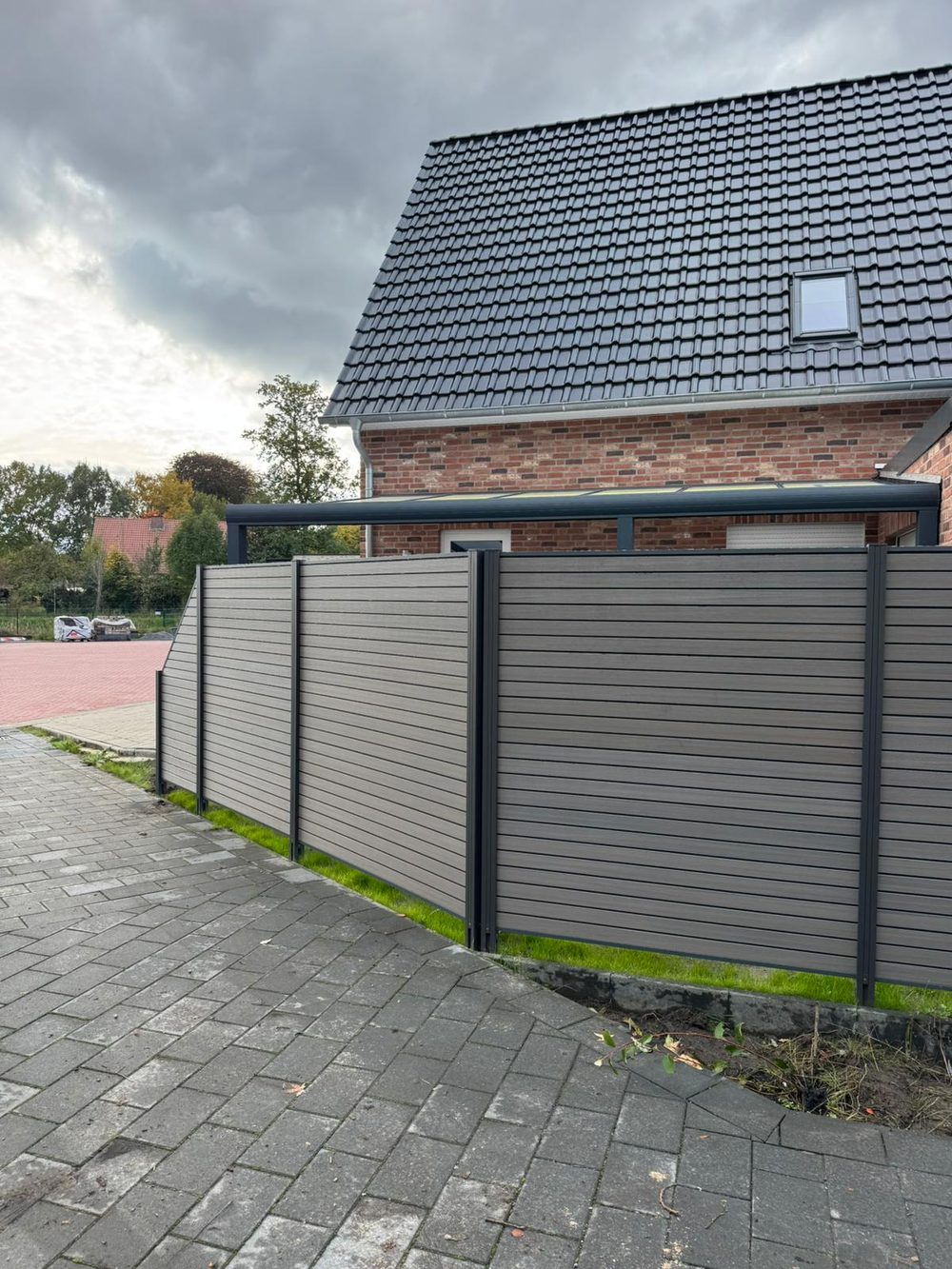 WPC-Sichtschutzzaun in Scharrel &ndash; Zaunonkel GmbH