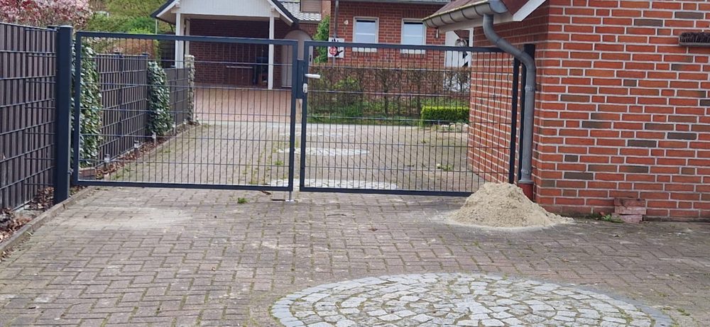 Doppelstabmattenzaun 8/6/8 in Westoverledingen &ndash; Zaunonkel GmbH
