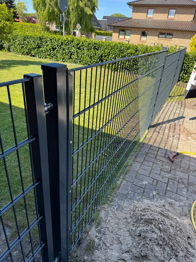 Zaun in Westoverledingen – Montage durch Zaunonkel