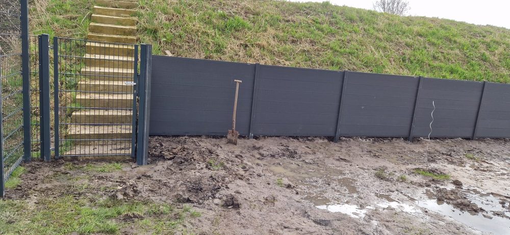Doppelstabmattenzaun + WPC-Sichtschutzzaun in Wittmund &ndash; Zaunonkel GmbH